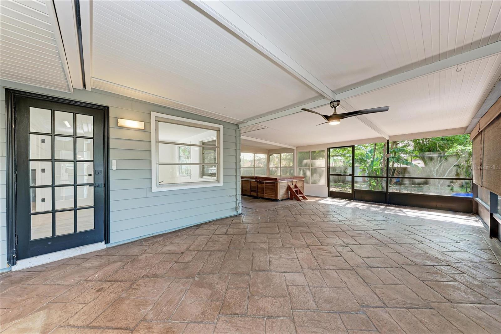 826 LILLIAN LN, SARASOTA, FL, 34243