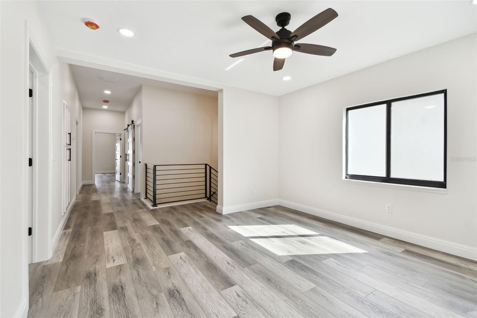 1045 JESSE AVE, SAFETY HARBOR, FL, 34695