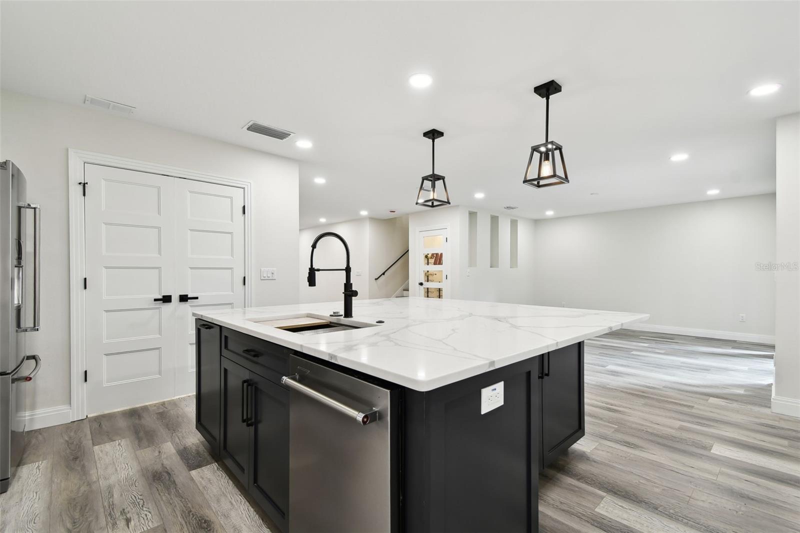 1045 JESSE AVE, SAFETY HARBOR, FL, 34695