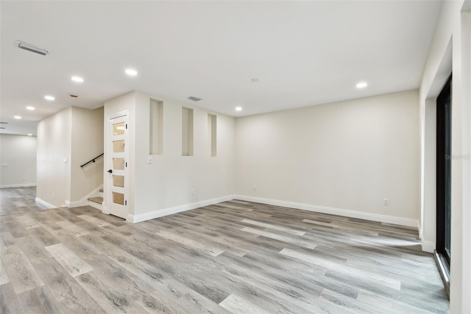 1045 JESSE AVE, SAFETY HARBOR, FL, 34695