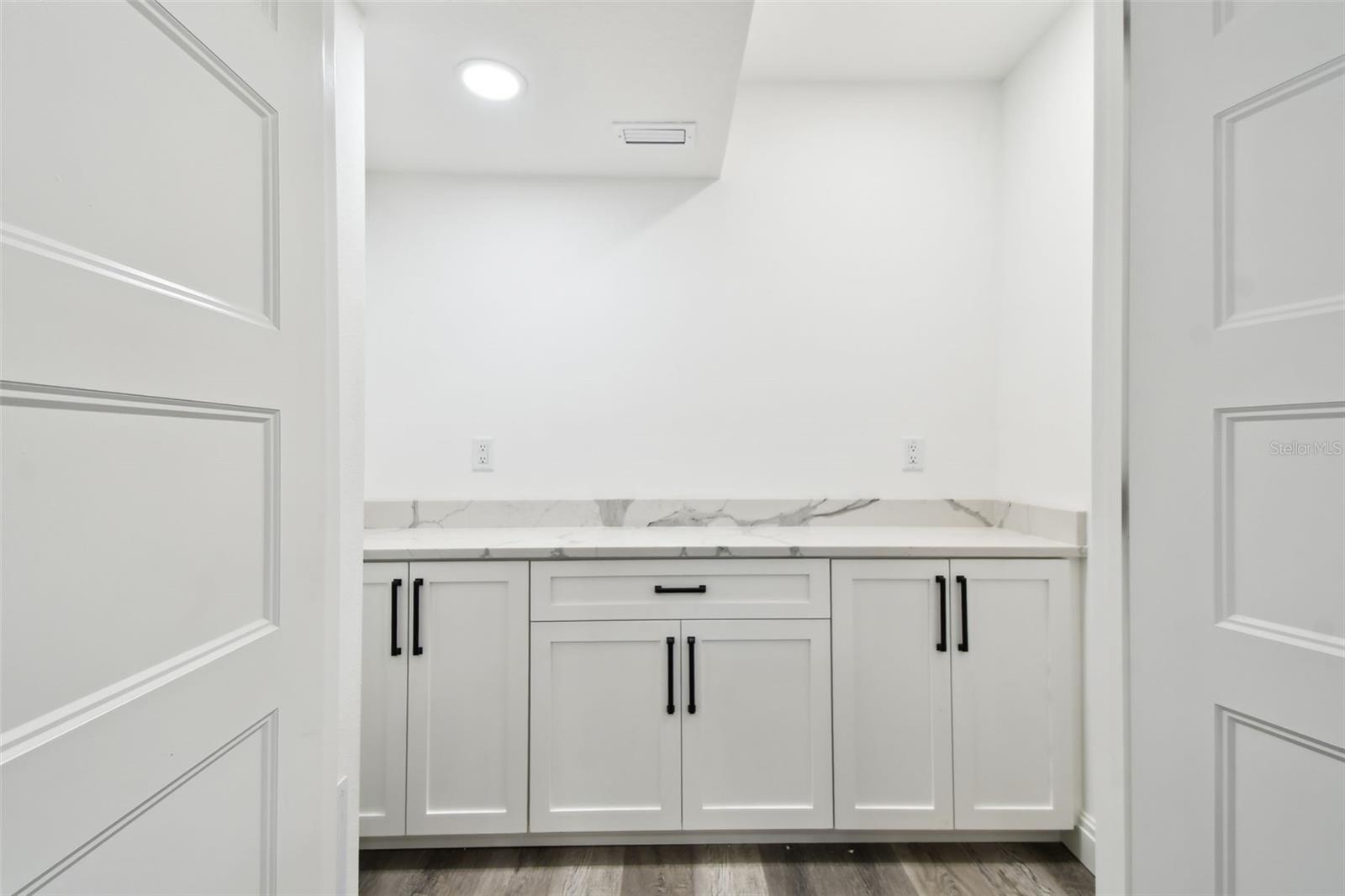 1045 JESSE AVE, SAFETY HARBOR, FL, 34695