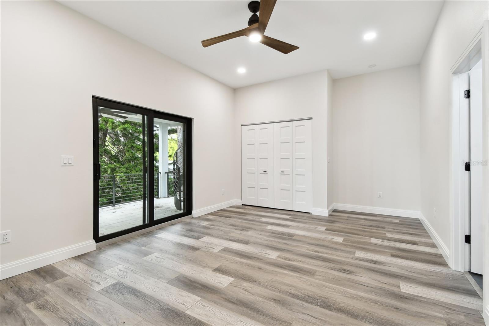 1045 JESSE AVE, SAFETY HARBOR, FL, 34695