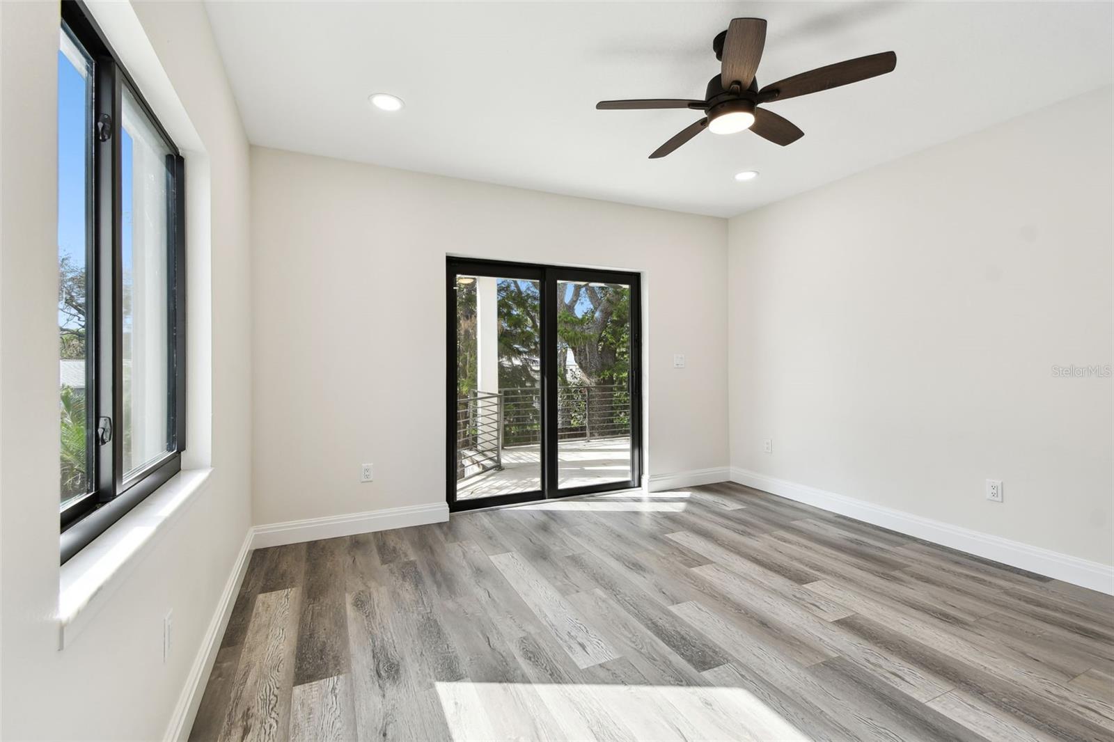 1045 JESSE AVE, SAFETY HARBOR, FL, 34695