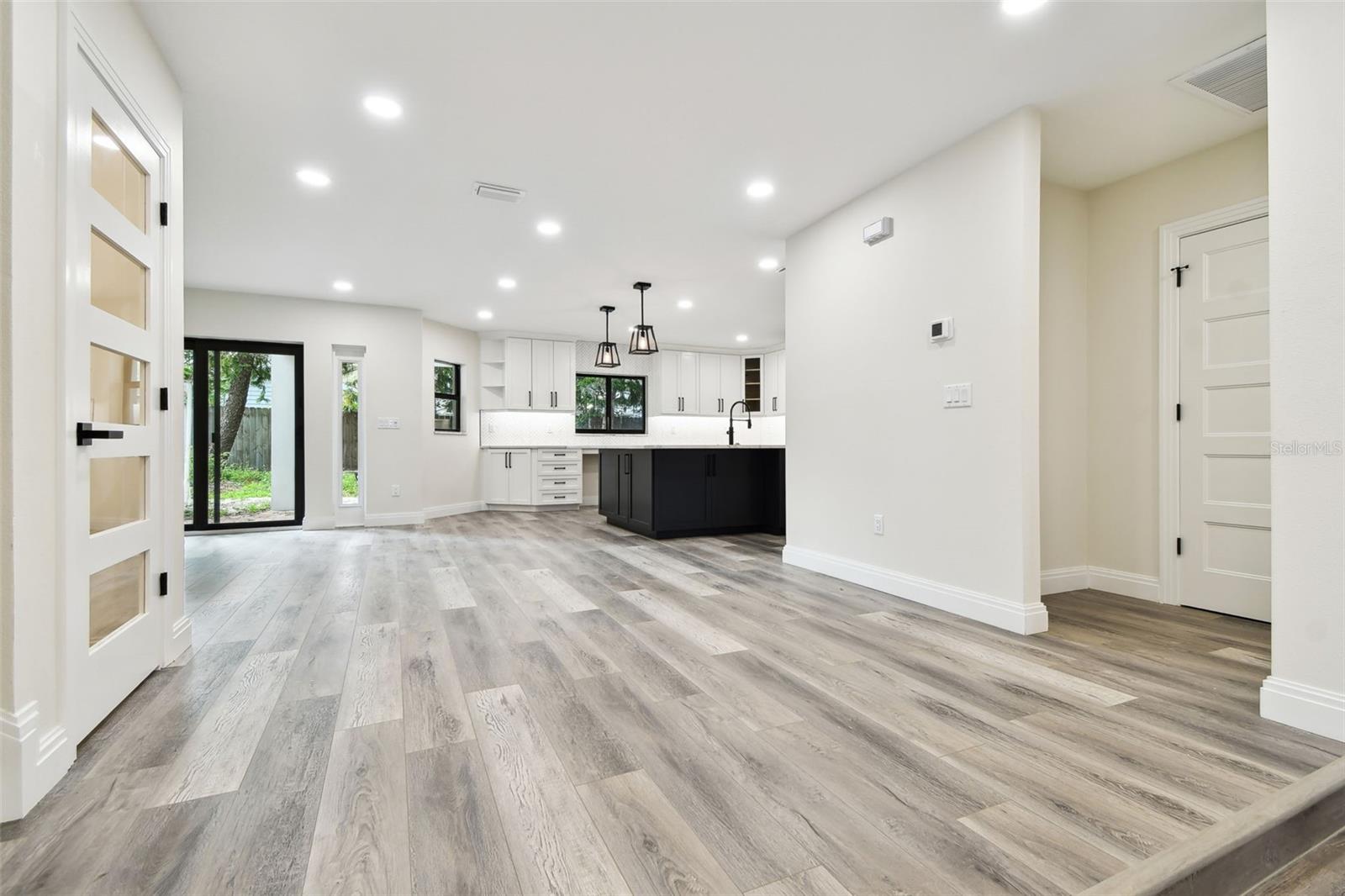 1045 JESSE AVE, SAFETY HARBOR, FL, 34695