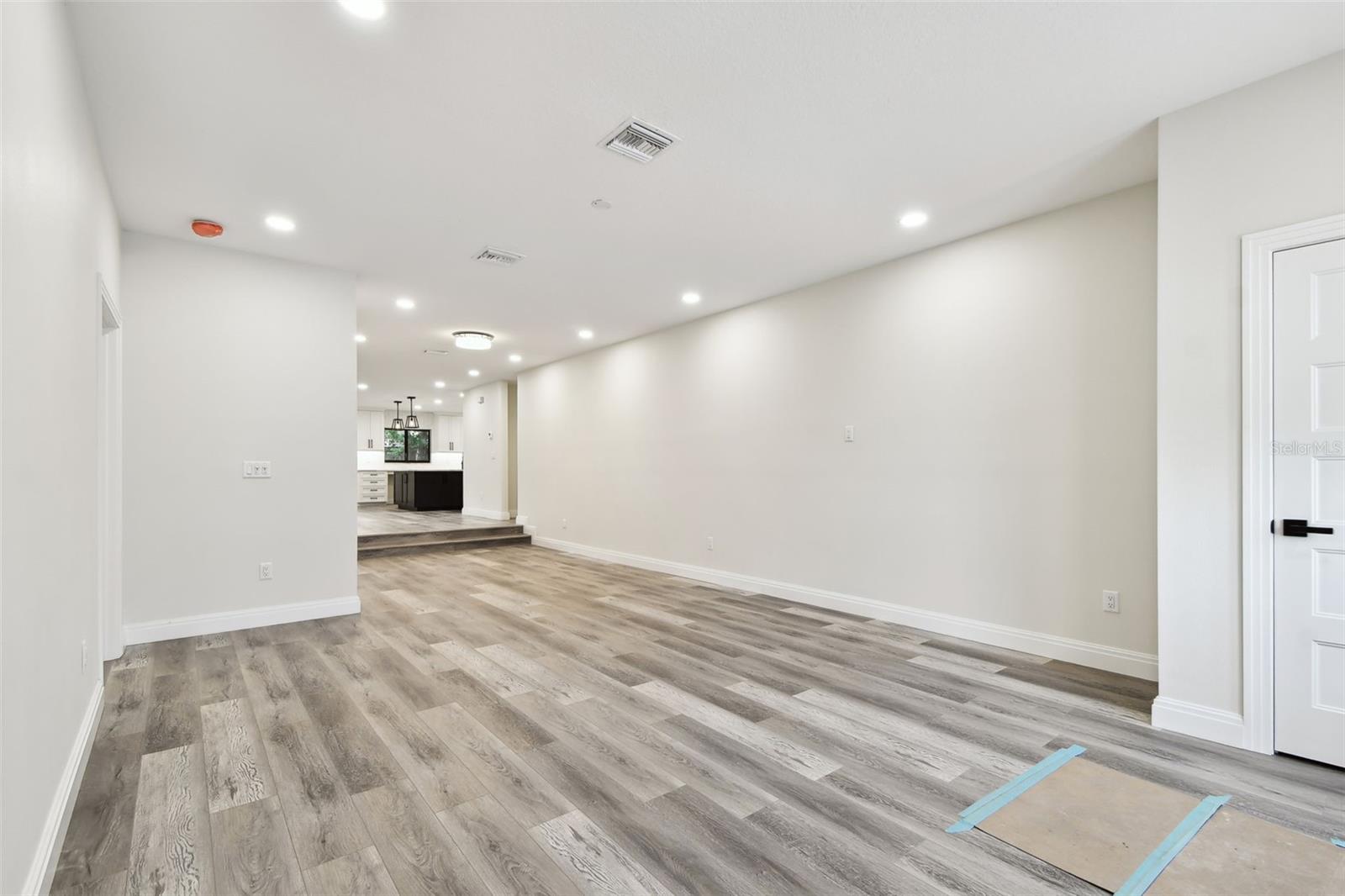 1045 JESSE AVE, SAFETY HARBOR, FL, 34695