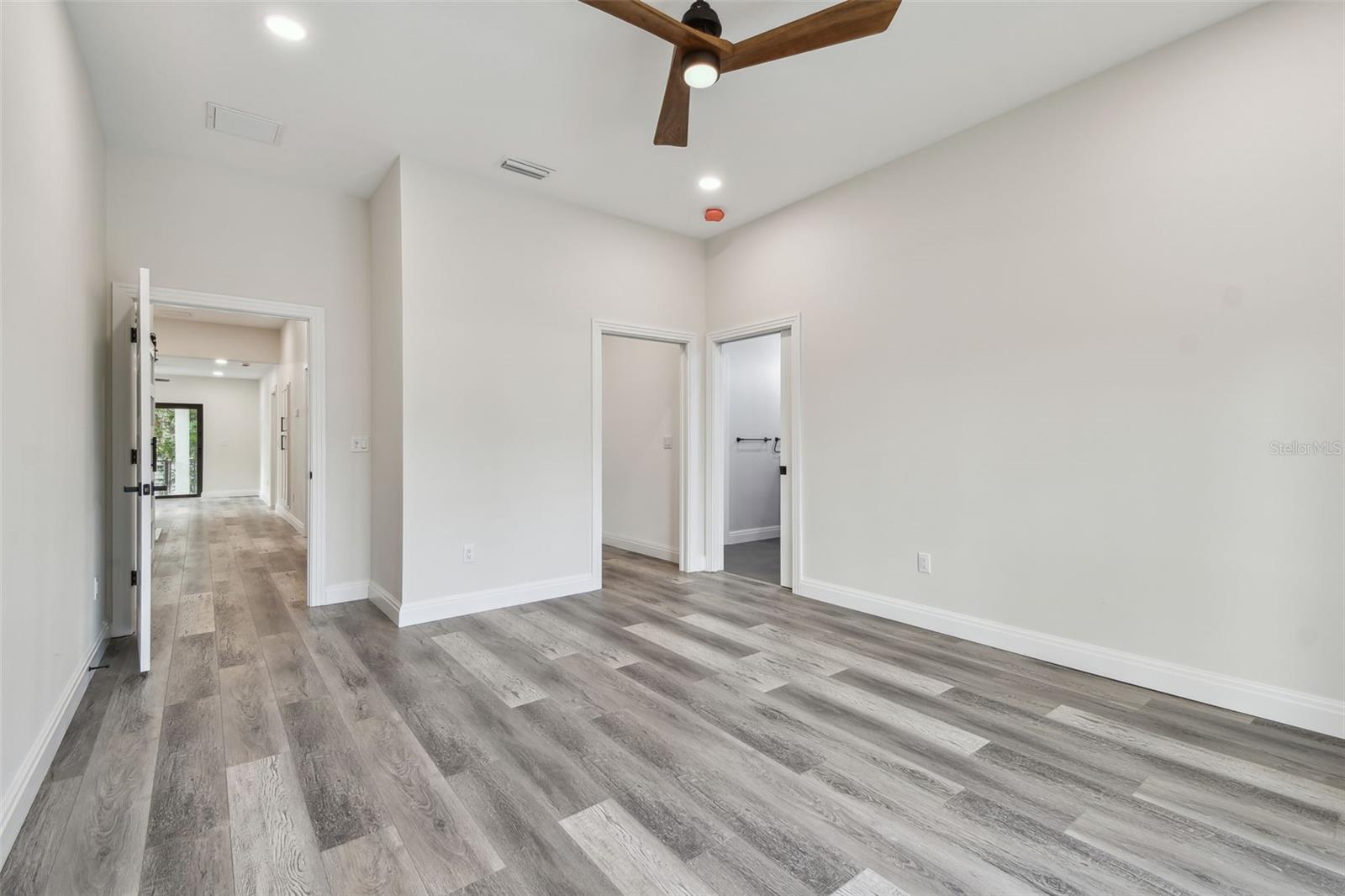 1045 JESSE AVE, SAFETY HARBOR, FL, 34695