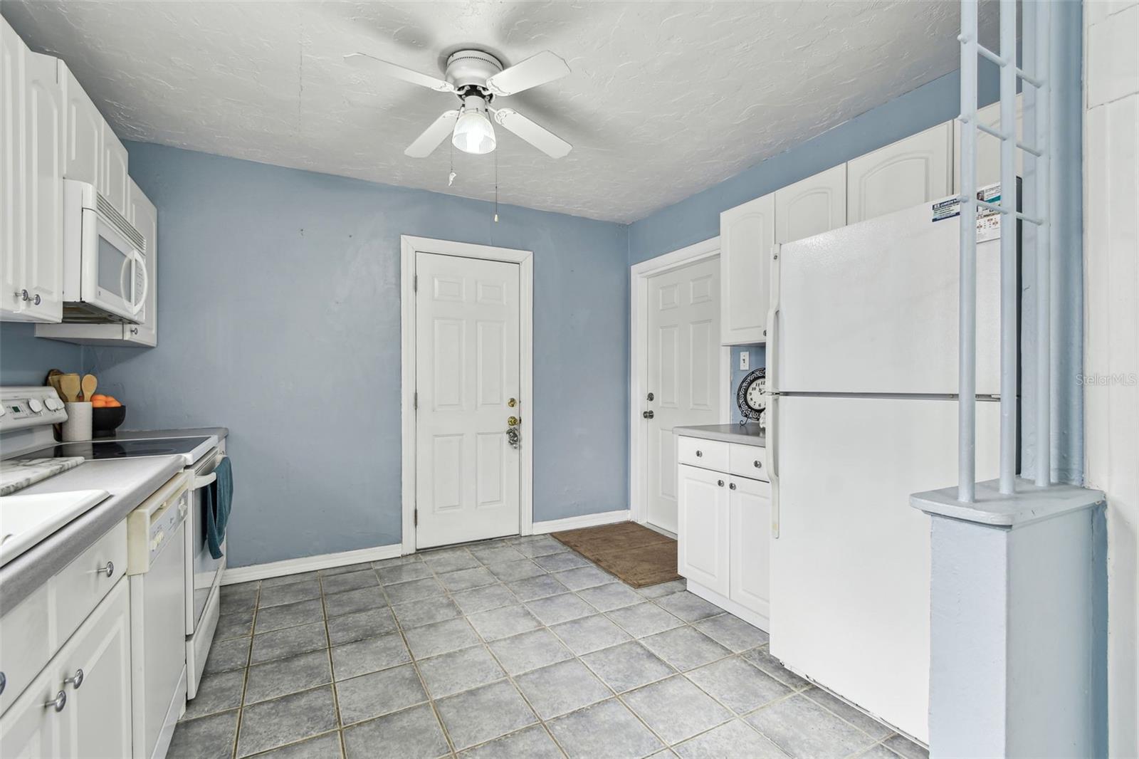 3821 6TH AVE N, ST PETERSBURG, FL, 33713