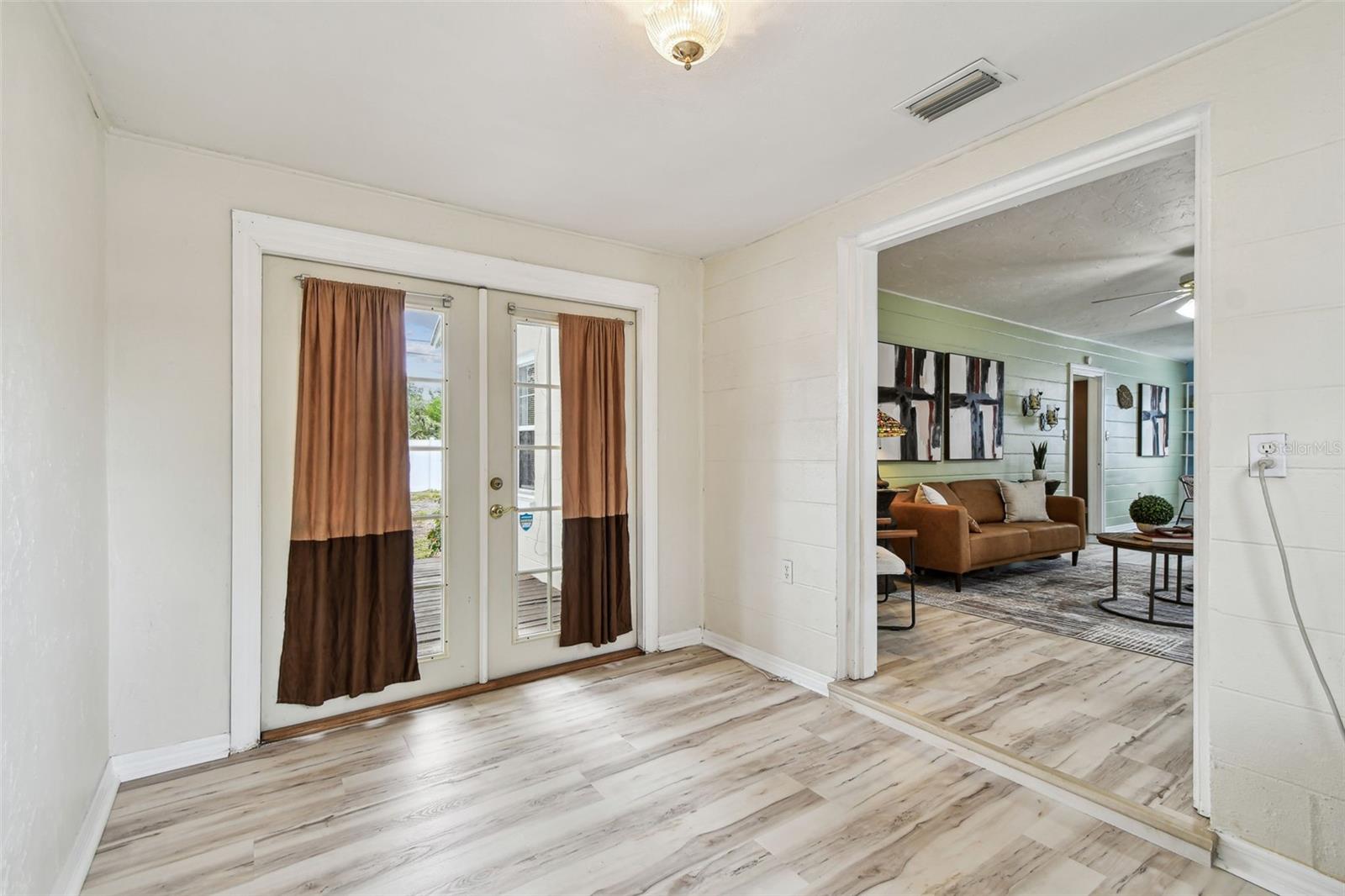 3821 6TH AVE N, ST PETERSBURG, FL, 33713