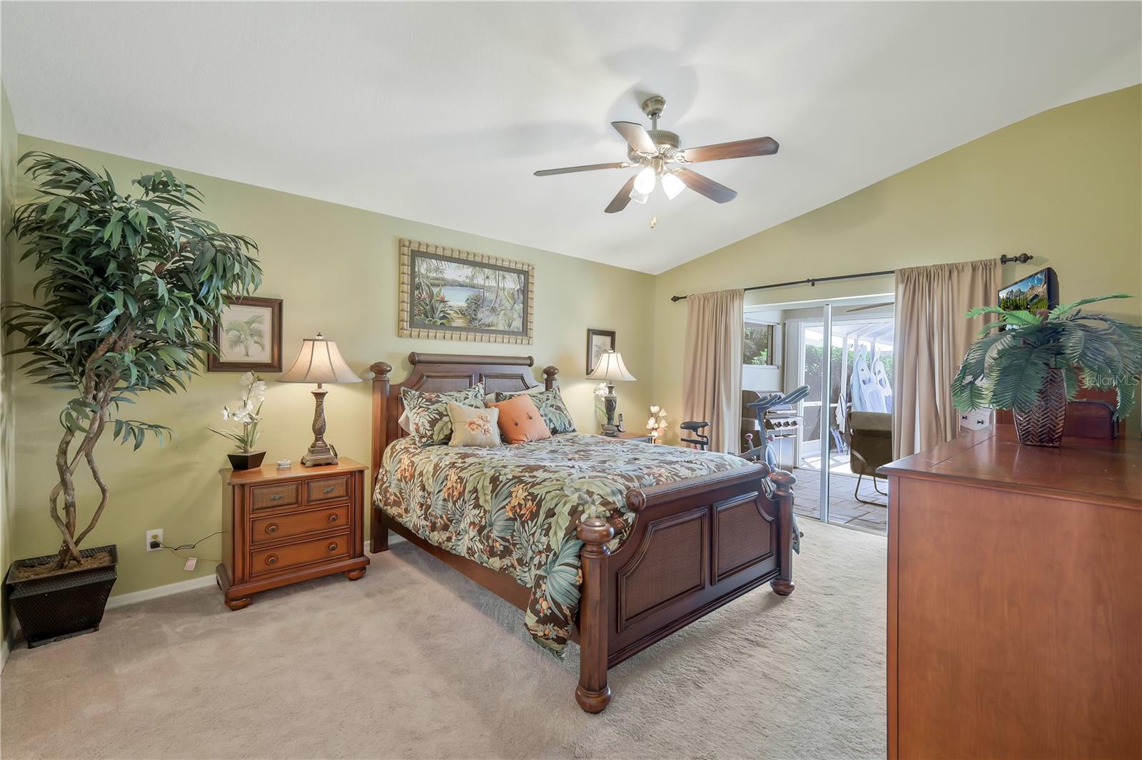 326 NE 6TH ST, CAPE CORAL, FL, 33909