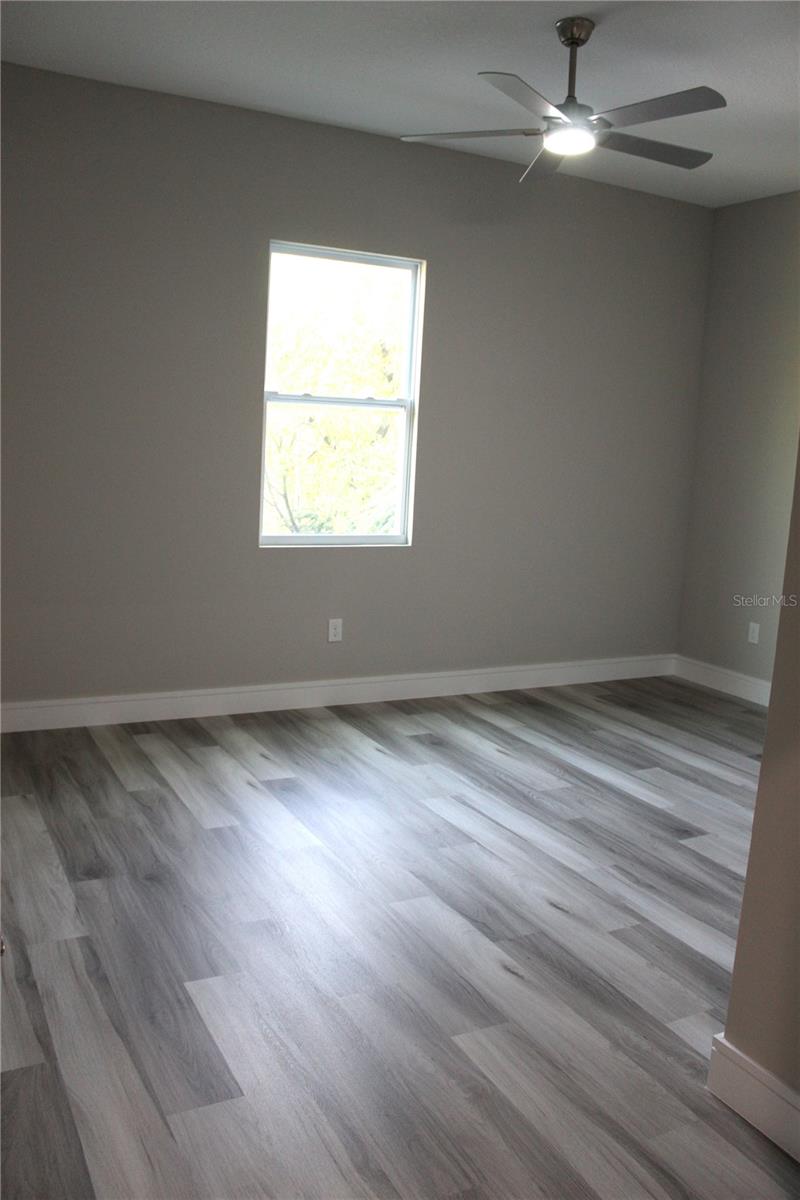 2211 E 28TH AVE, TAMPA, FL, 33605