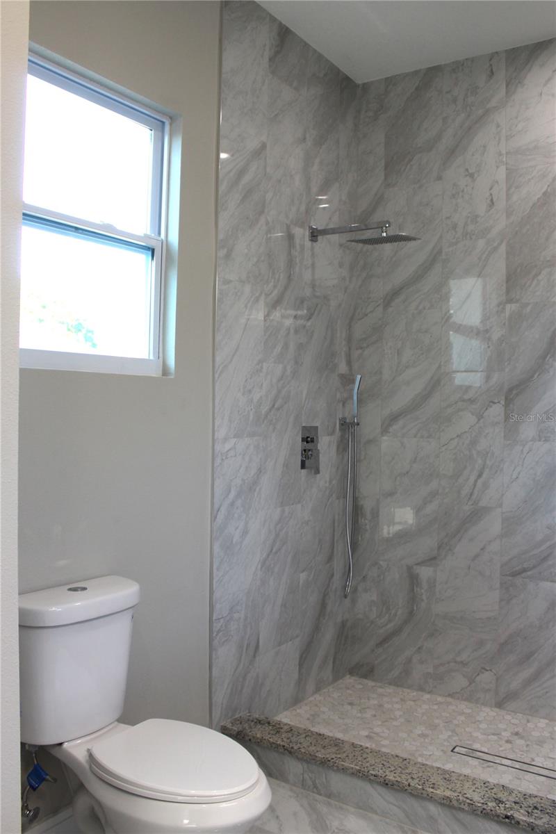 2211 E 28TH AVE, TAMPA, FL, 33605
