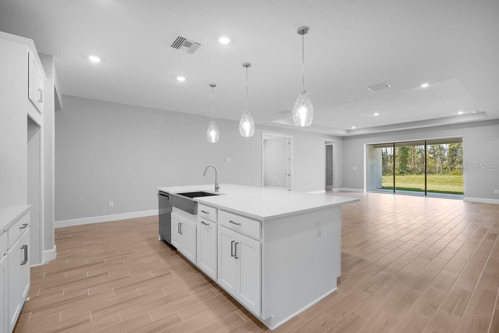 1711 TRAILHEAD LN, ZEPHYRHILLS, FL, 33541