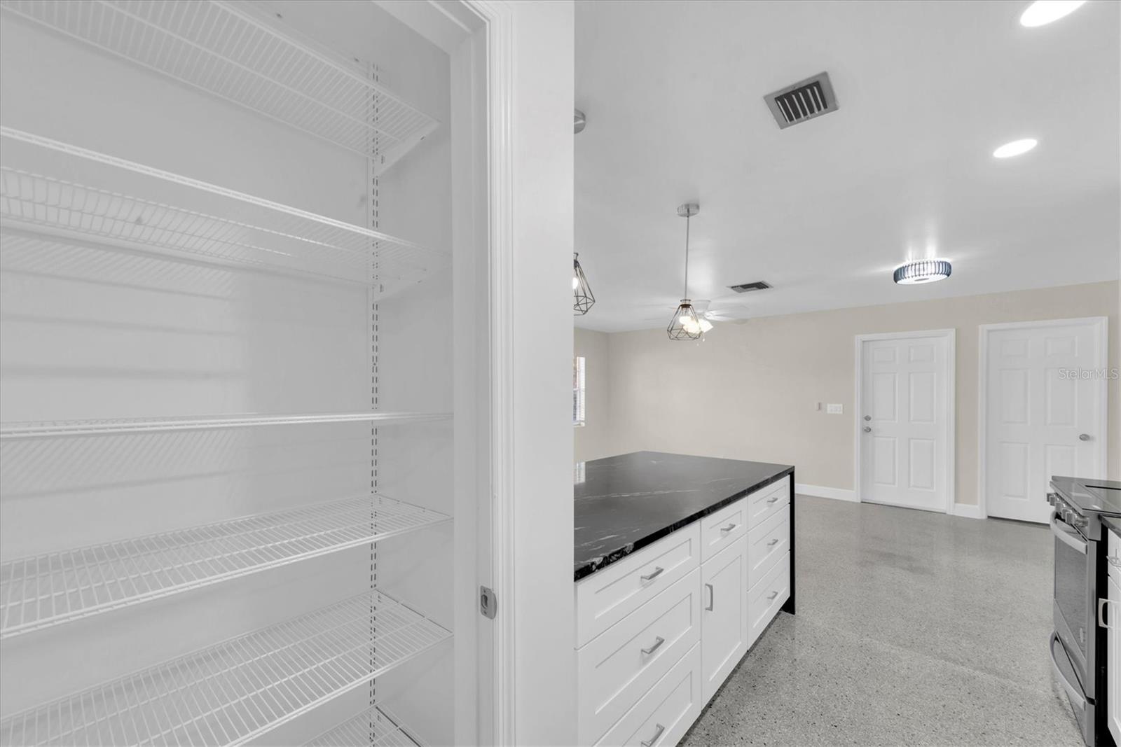 4812 WYNWOOD DR, TAMPA, FL, 33615