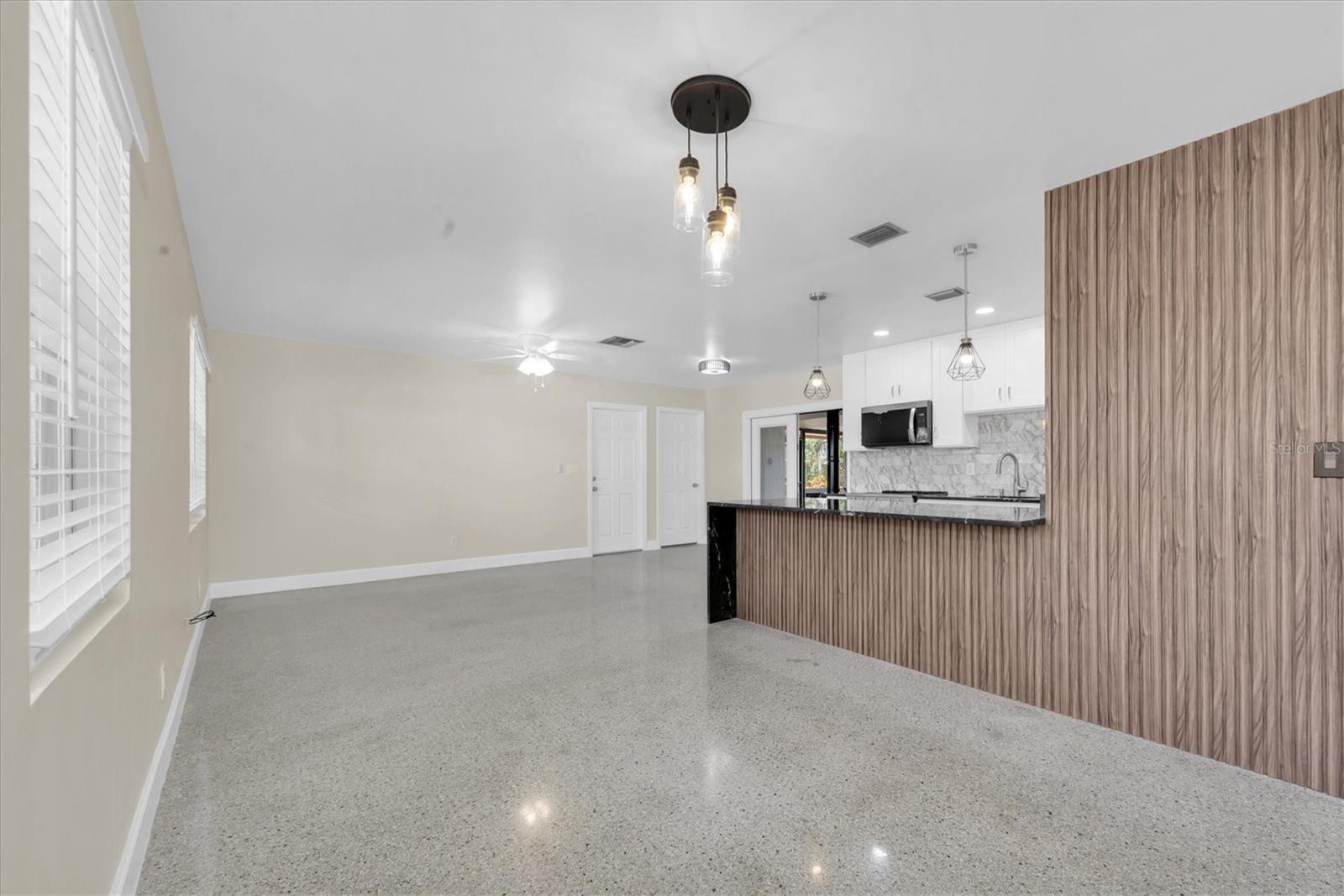 4812 WYNWOOD DR, TAMPA, FL, 33615