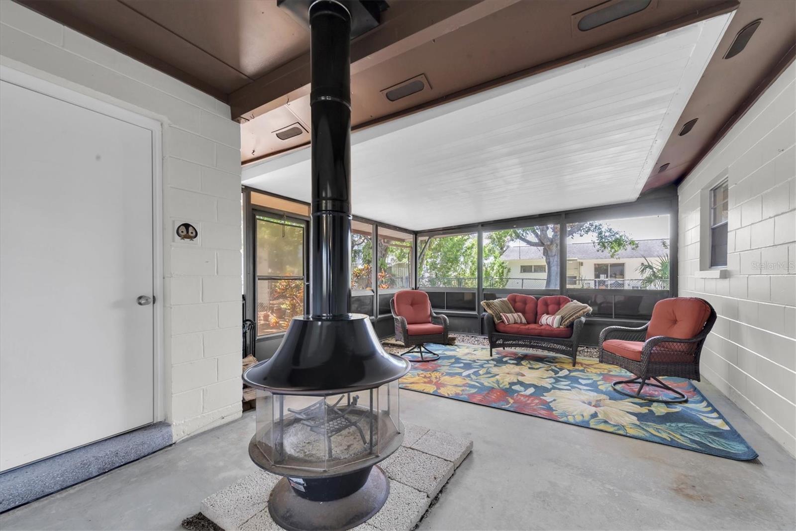 4812 WYNWOOD DR, TAMPA, FL, 33615