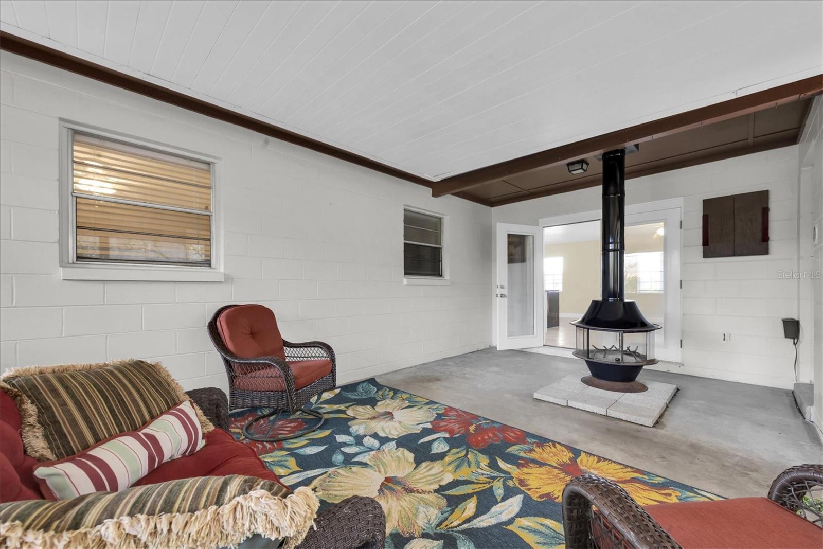 4812 WYNWOOD DR, TAMPA, FL, 33615