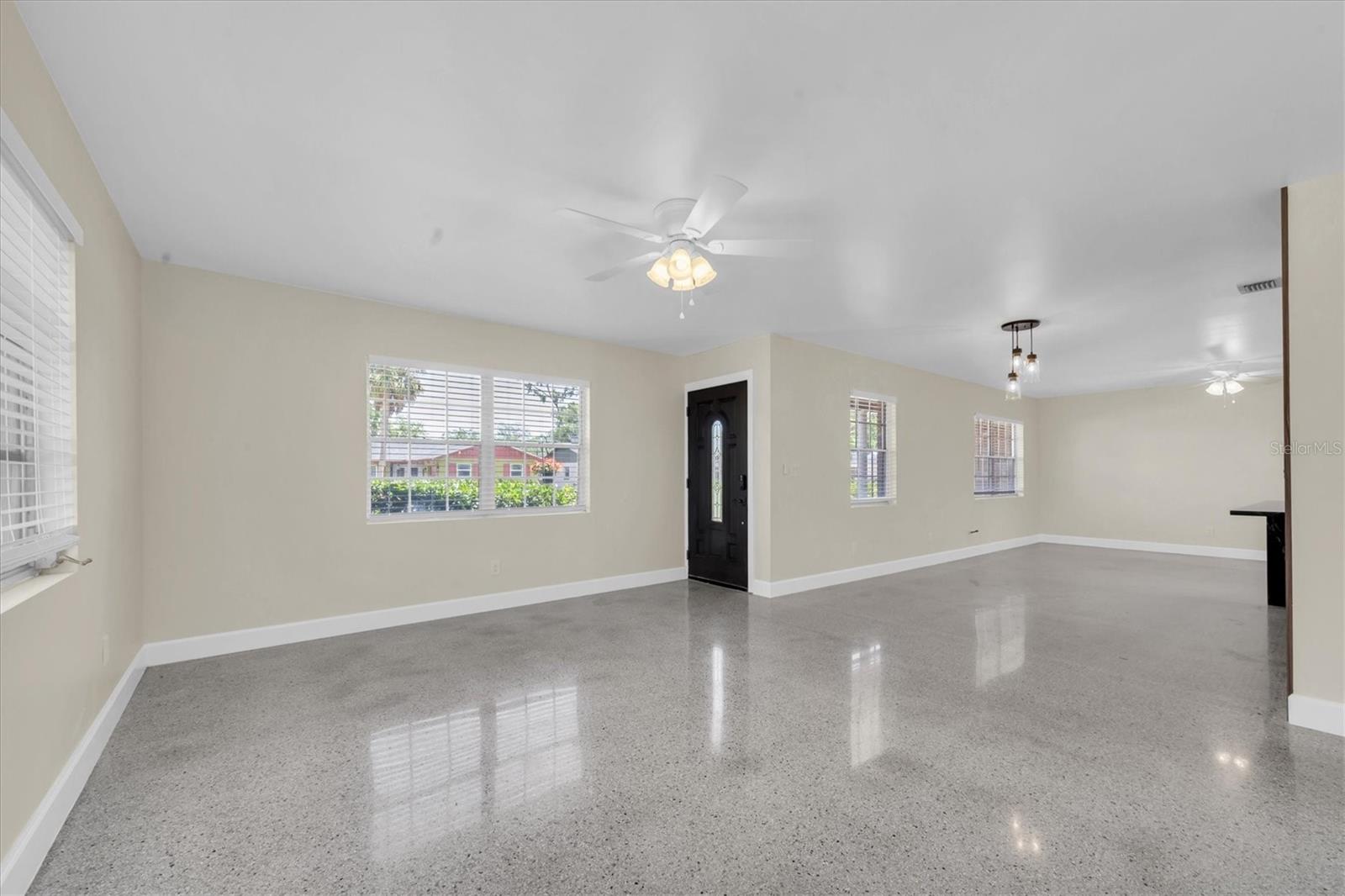 4812 WYNWOOD DR, TAMPA, FL, 33615