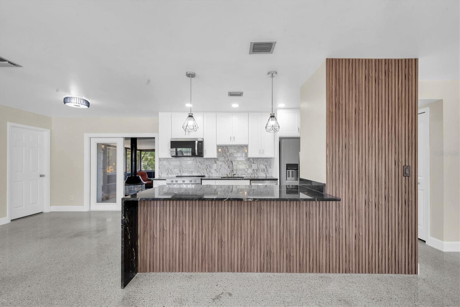 4812 WYNWOOD DR, TAMPA, FL, 33615