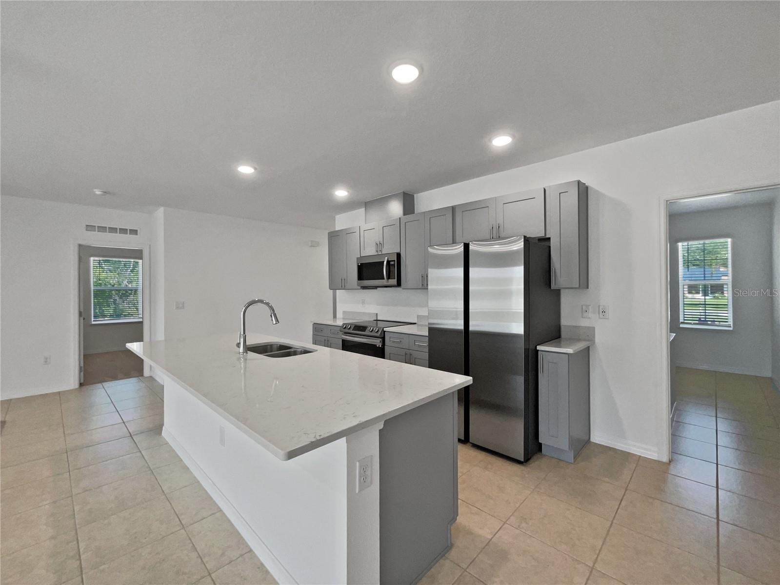 4291 POINCIANA DR, INDIAN LAKE ESTATES, FL, 33855