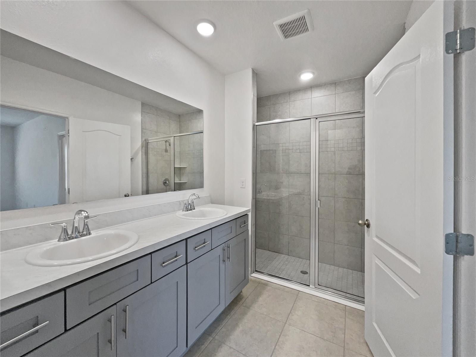 4291 POINCIANA DR, INDIAN LAKE ESTATES, FL, 33855
