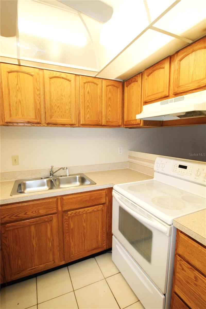 4001 BENEVA RD #109, SARASOTA, FL, 34233
