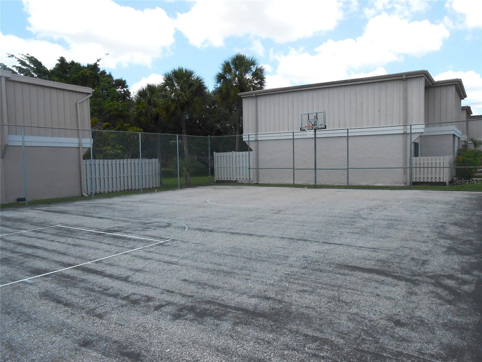 4001 BENEVA RD #109, SARASOTA, FL, 34233