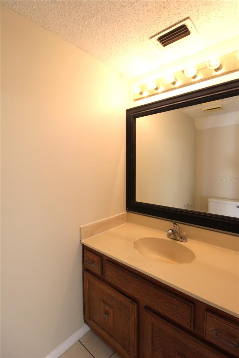 4001 BENEVA RD #109, SARASOTA, FL, 34233