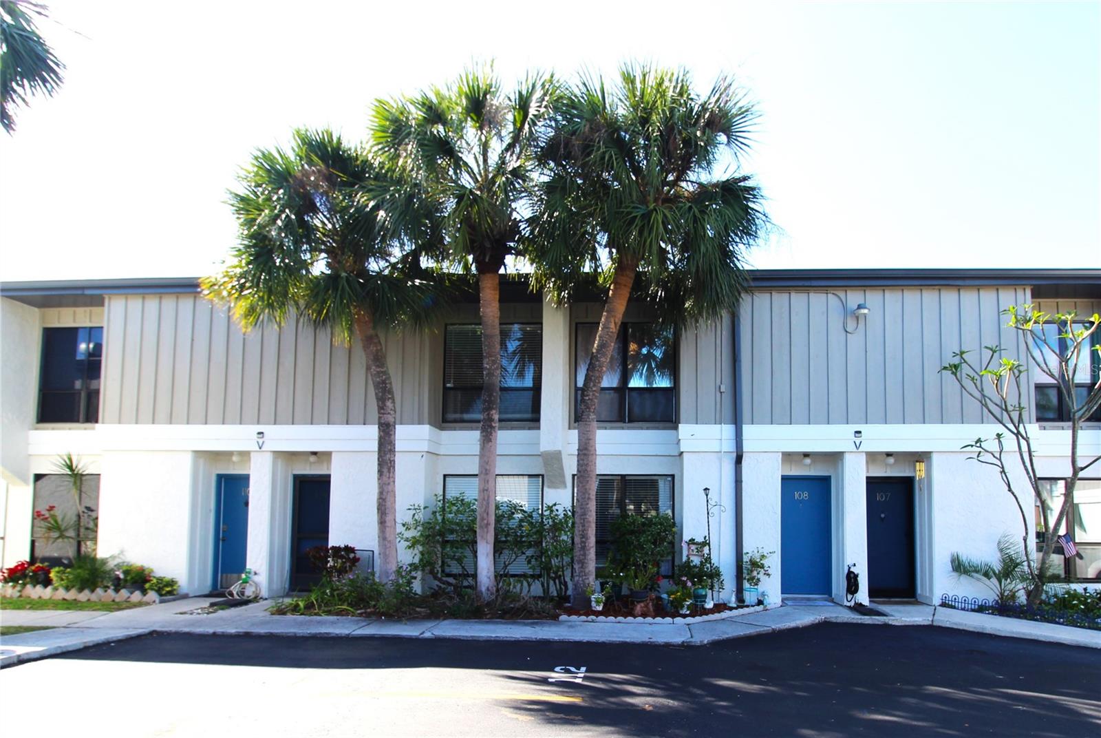 4001 BENEVA RD #109, SARASOTA, FL, 34233