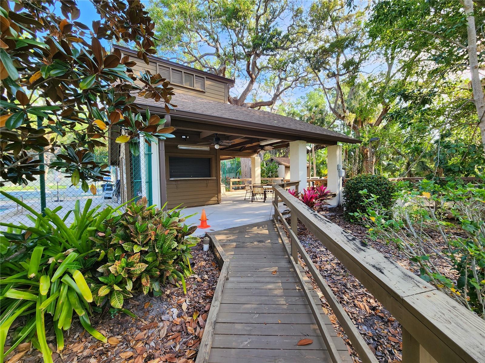 321 PARKSIDE LN, SAFETY HARBOR, FL, 34695