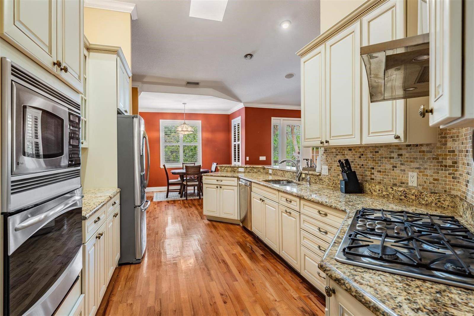 8425 JACKSON SPRINGS RD, TAMPA, FL, 33615