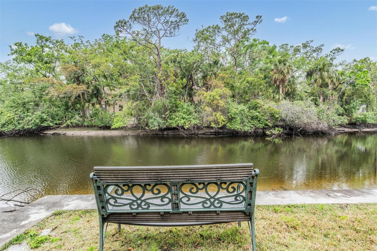 8425 JACKSON SPRINGS RD, TAMPA, FL, 33615
