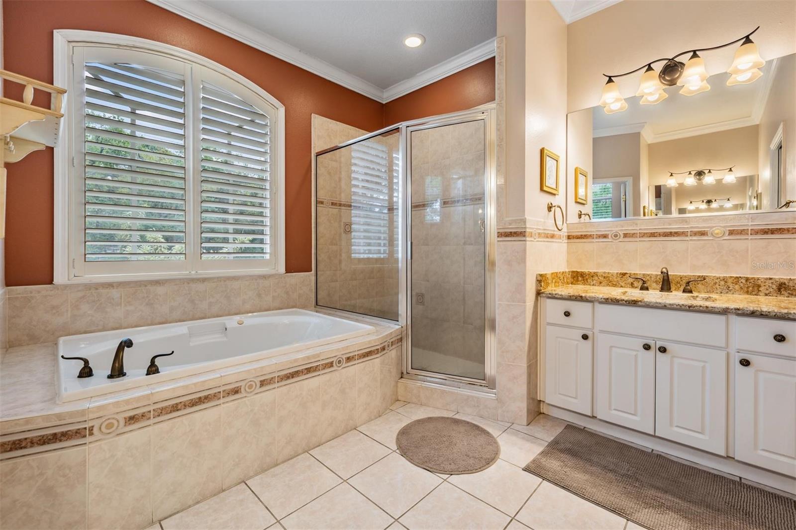 8425 JACKSON SPRINGS RD, TAMPA, FL, 33615