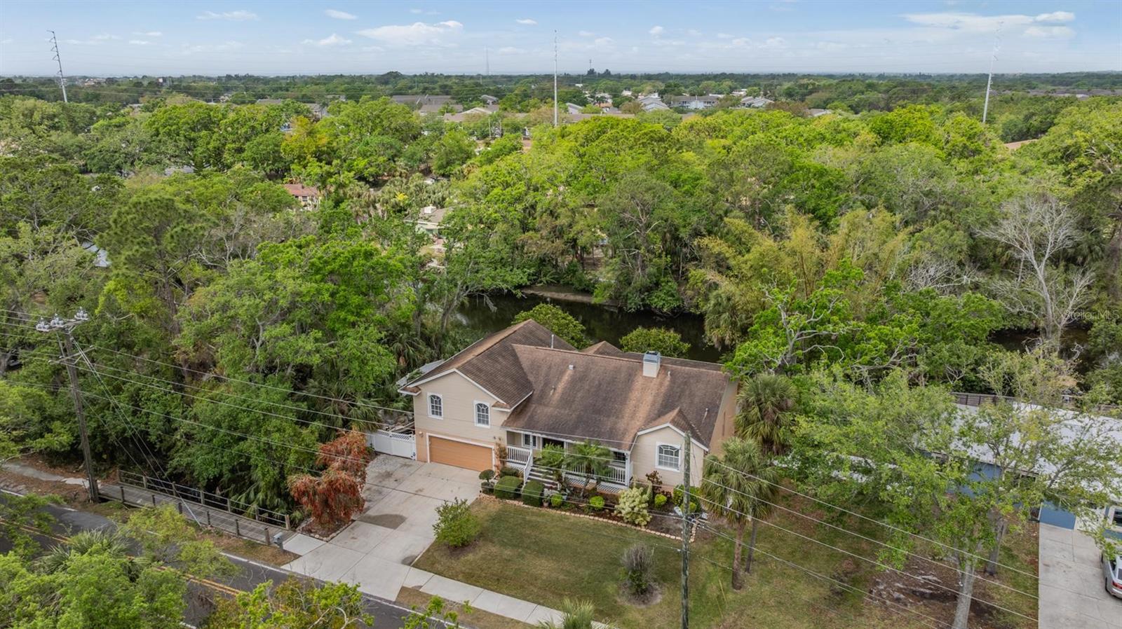 8425 JACKSON SPRINGS RD, TAMPA, FL, 33615
