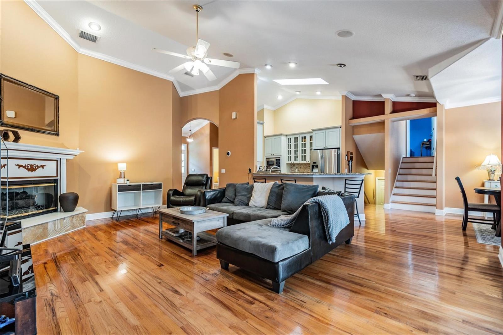 8425 JACKSON SPRINGS RD, TAMPA, FL, 33615