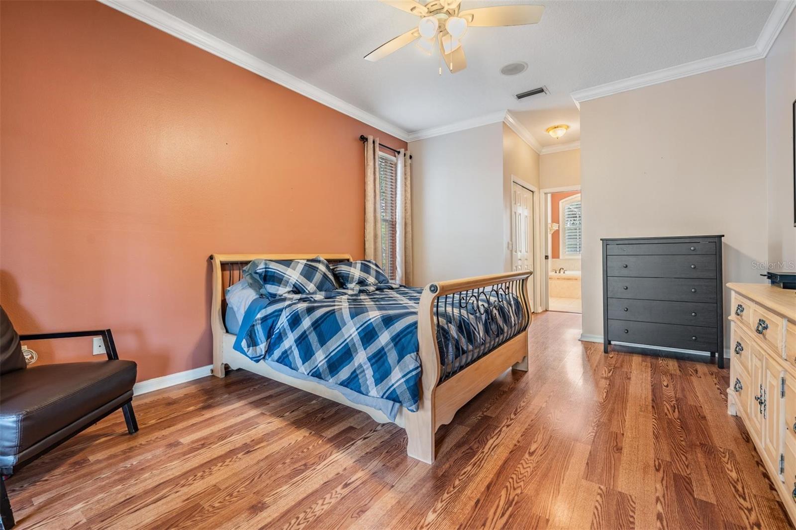 8425 JACKSON SPRINGS RD, TAMPA, FL, 33615