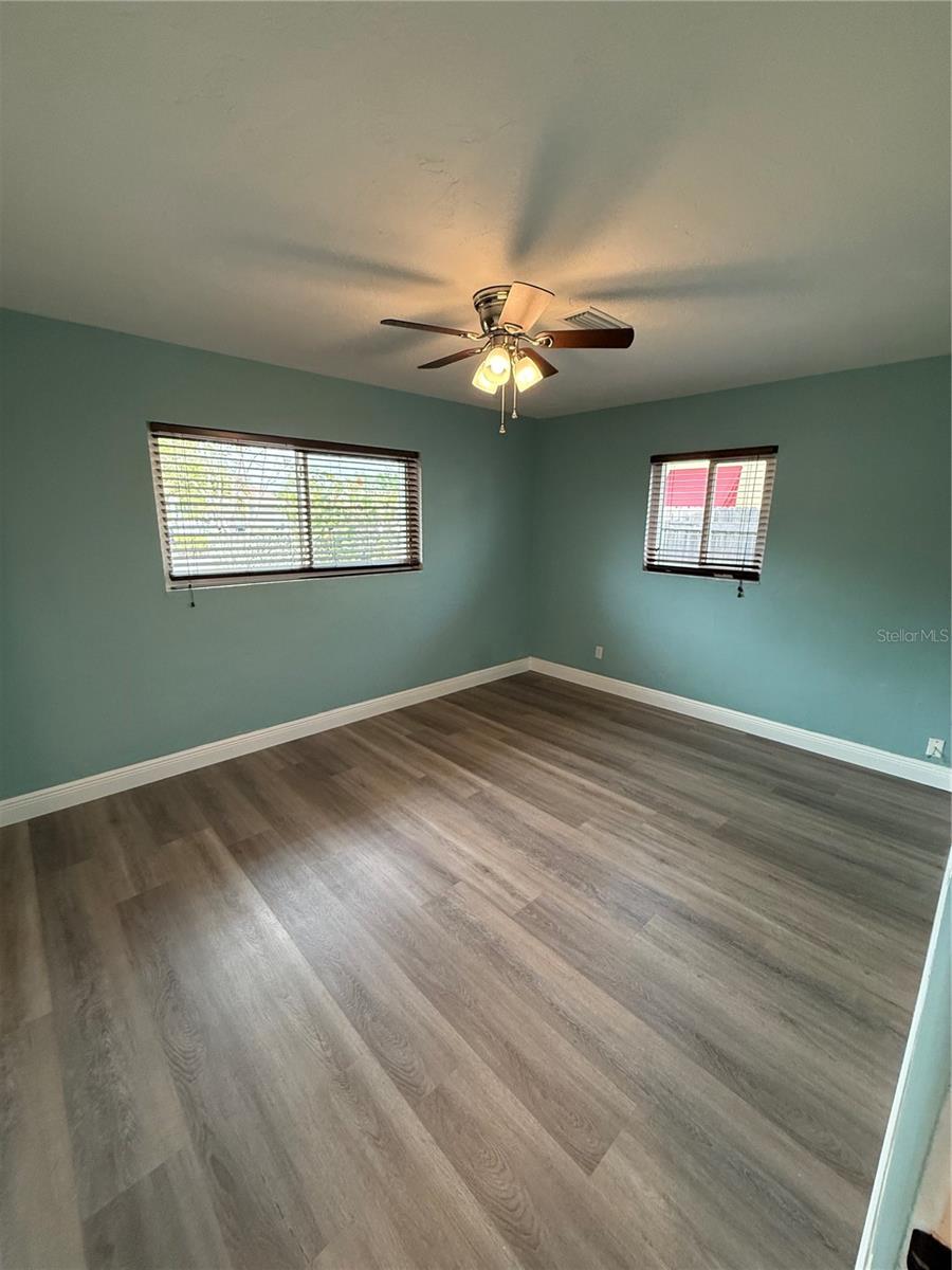 750 41ST AVE NE, ST PETERSBURG, FL, 33703