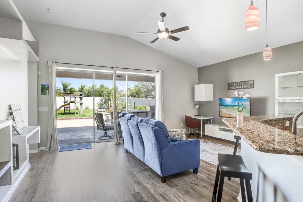 11137 WEMBLEY LANDING DR, LITHIA, FL, 33547