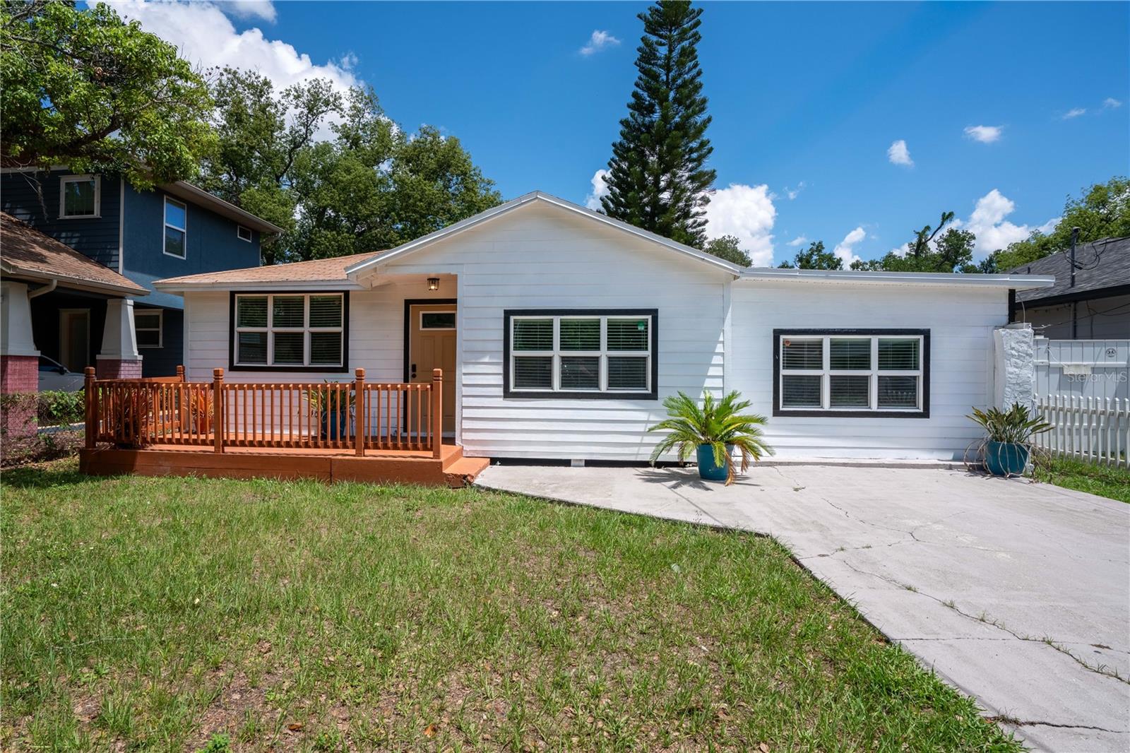 1906 E IDLEWILD AVE, TAMPA, FL, 33610