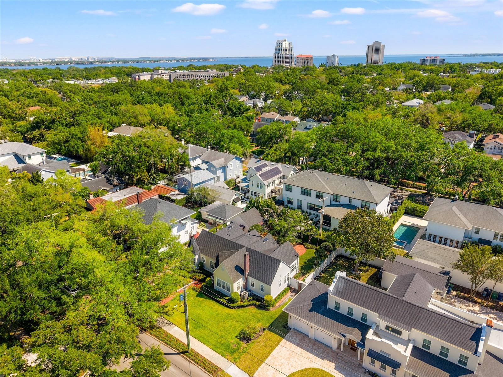2516 W MORRISON AVE, TAMPA, FL, 33629