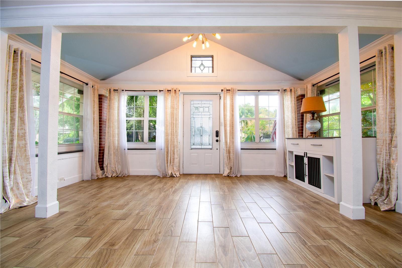 1430 20TH AVE N #A, ST PETERSBURG, FL, 33704