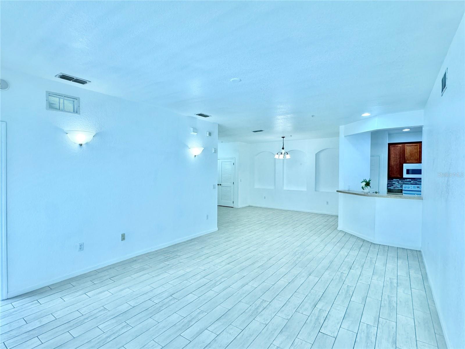 3001 LAUREL PARK LN #102, KISSIMMEE, FL, 34741