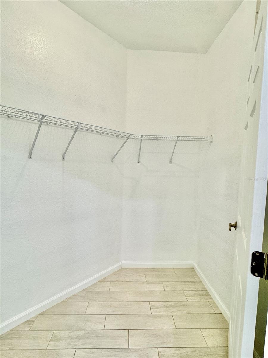 3001 LAUREL PARK LN #102, KISSIMMEE, FL, 34741