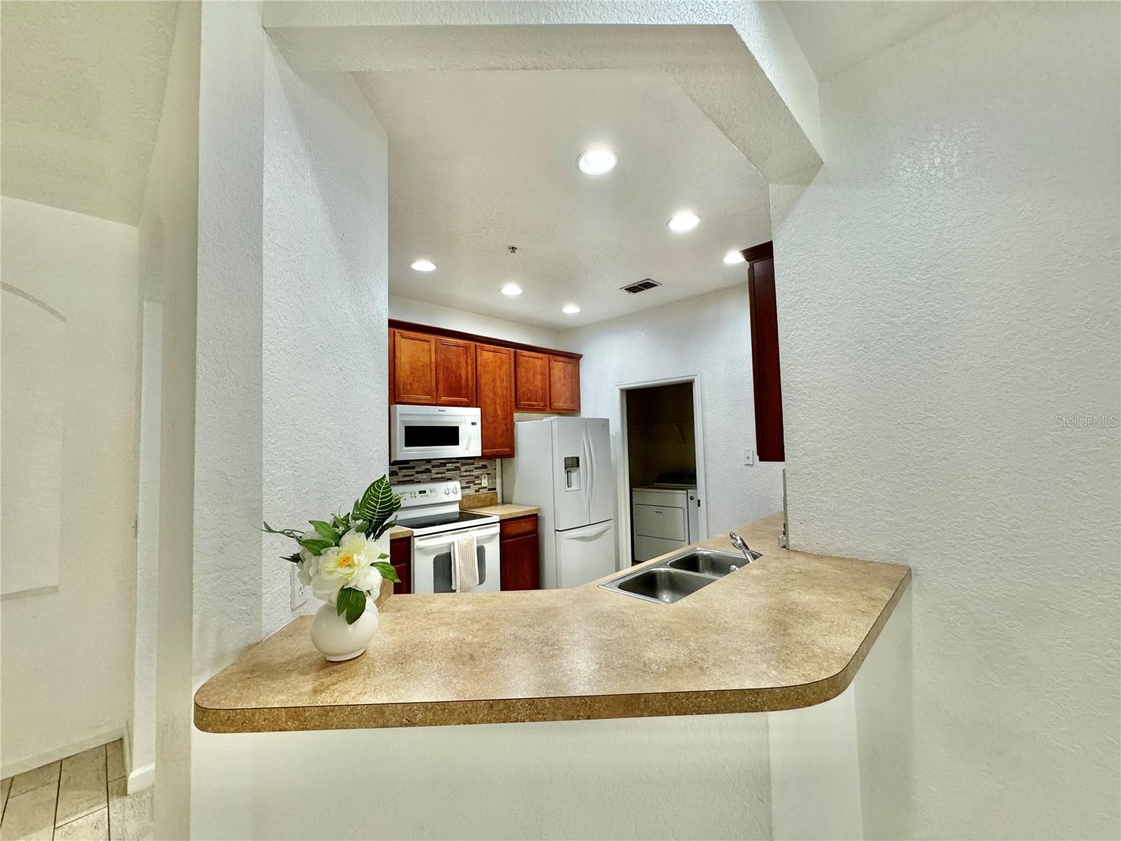 3001 LAUREL PARK LN #102, KISSIMMEE, FL, 34741