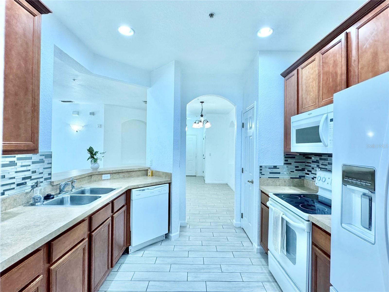 3001 LAUREL PARK LN #102, KISSIMMEE, FL, 34741