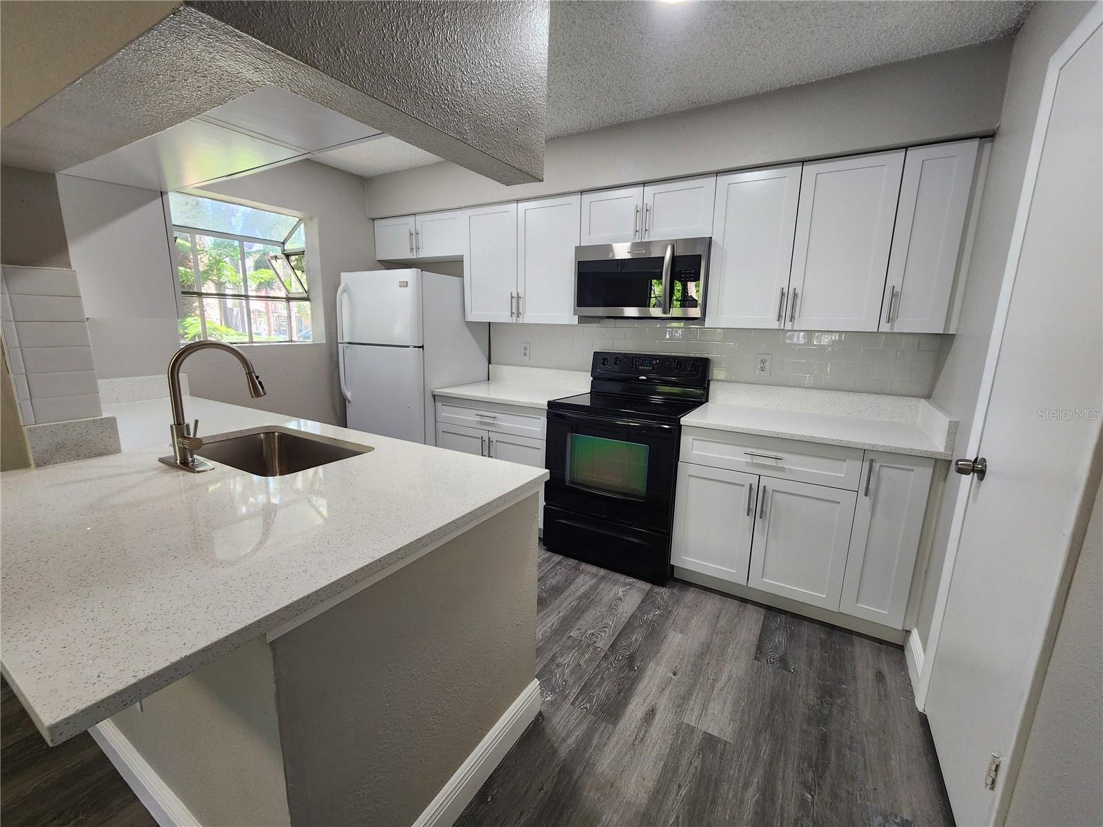 200 AFTON SQ #108, ALTAMONTE SPRINGS, FL, 32714