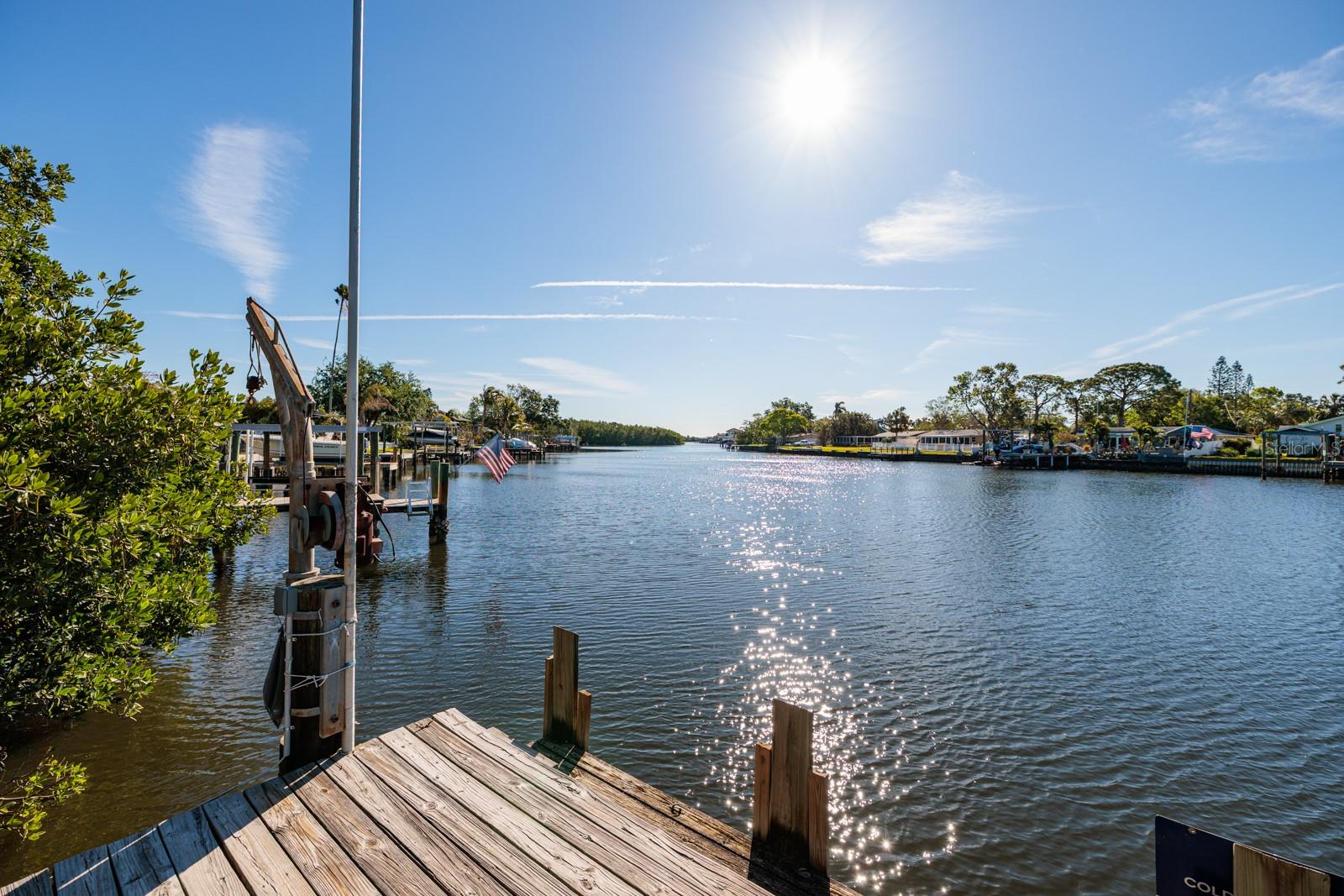 284 SUNLIT COVE DR NE, ST PETERSBURG, FL, 33702