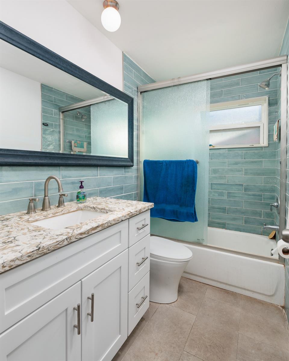 284 SUNLIT COVE DR NE, ST PETERSBURG, FL, 33702