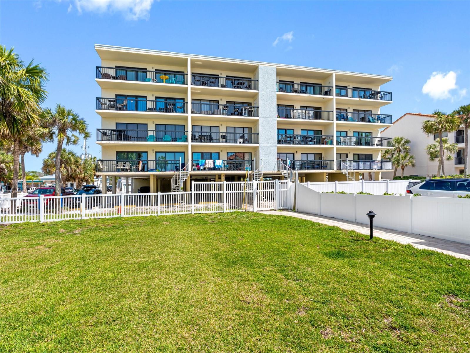 1300 GULF BLVD #301, INDIAN ROCKS BEACH, FL, 33785