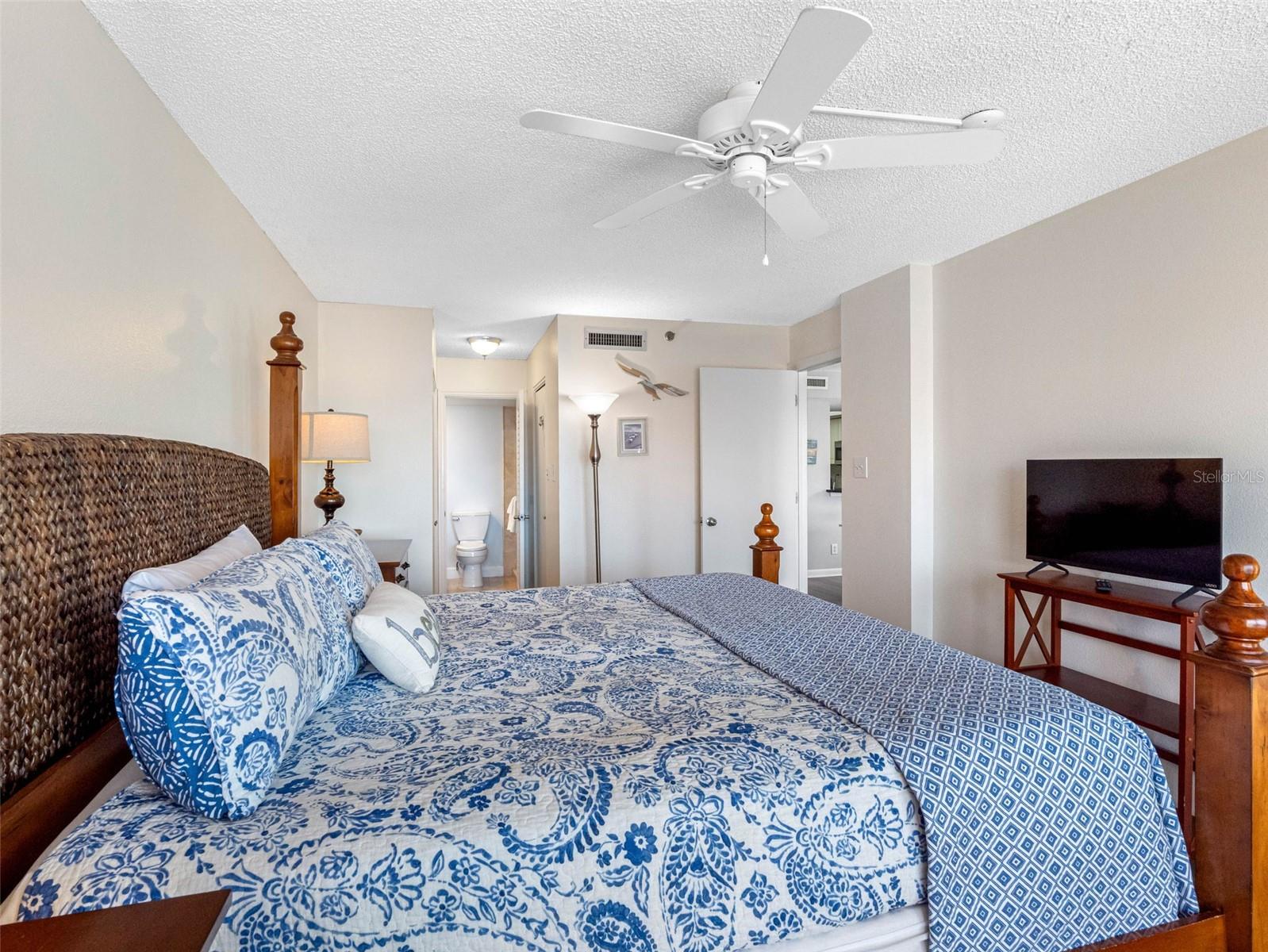 1300 GULF BLVD #301, INDIAN ROCKS BEACH, FL, 33785