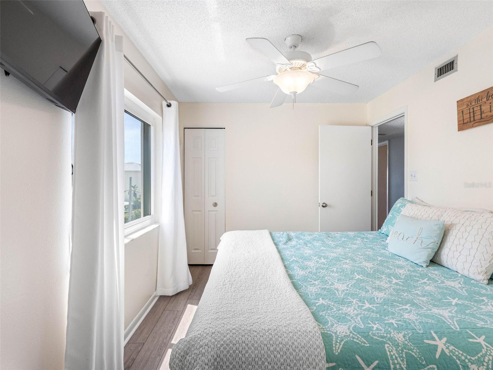 1300 GULF BLVD #301, INDIAN ROCKS BEACH, FL, 33785